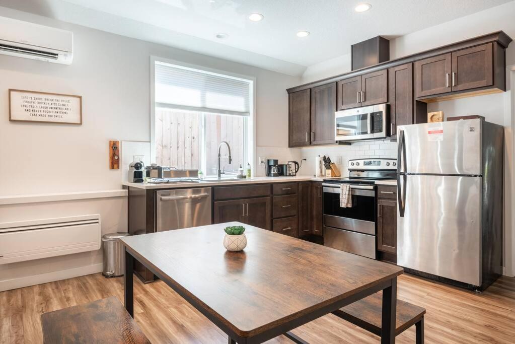 Walkable Apt Next To Restaurants, Bars, And Shops! พอร์ตแลนด์ ภายนอก รูปภาพ