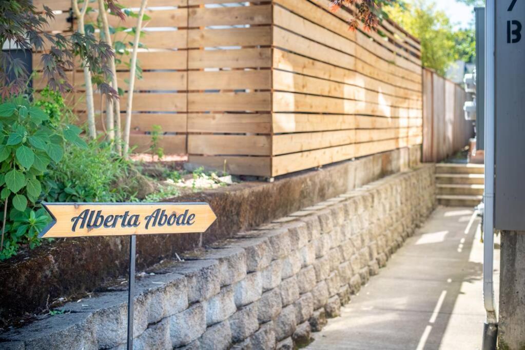 Walkable Apt Next To Restaurants, Bars, And Shops! พอร์ตแลนด์ ภายนอก รูปภาพ
