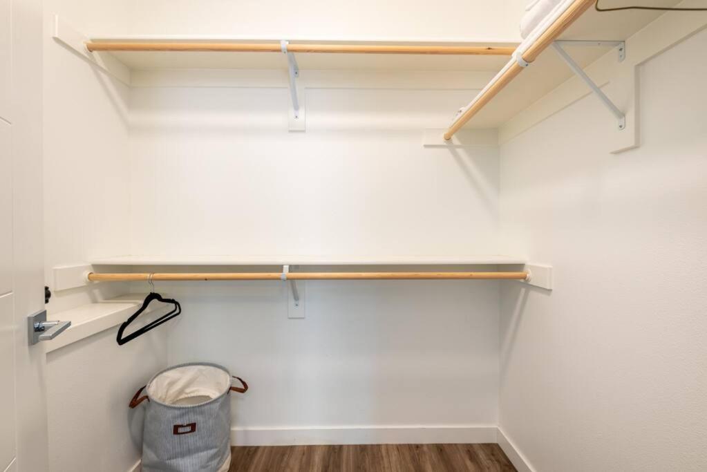 Walkable Apt Next To Restaurants, Bars, And Shops! พอร์ตแลนด์ ภายนอก รูปภาพ