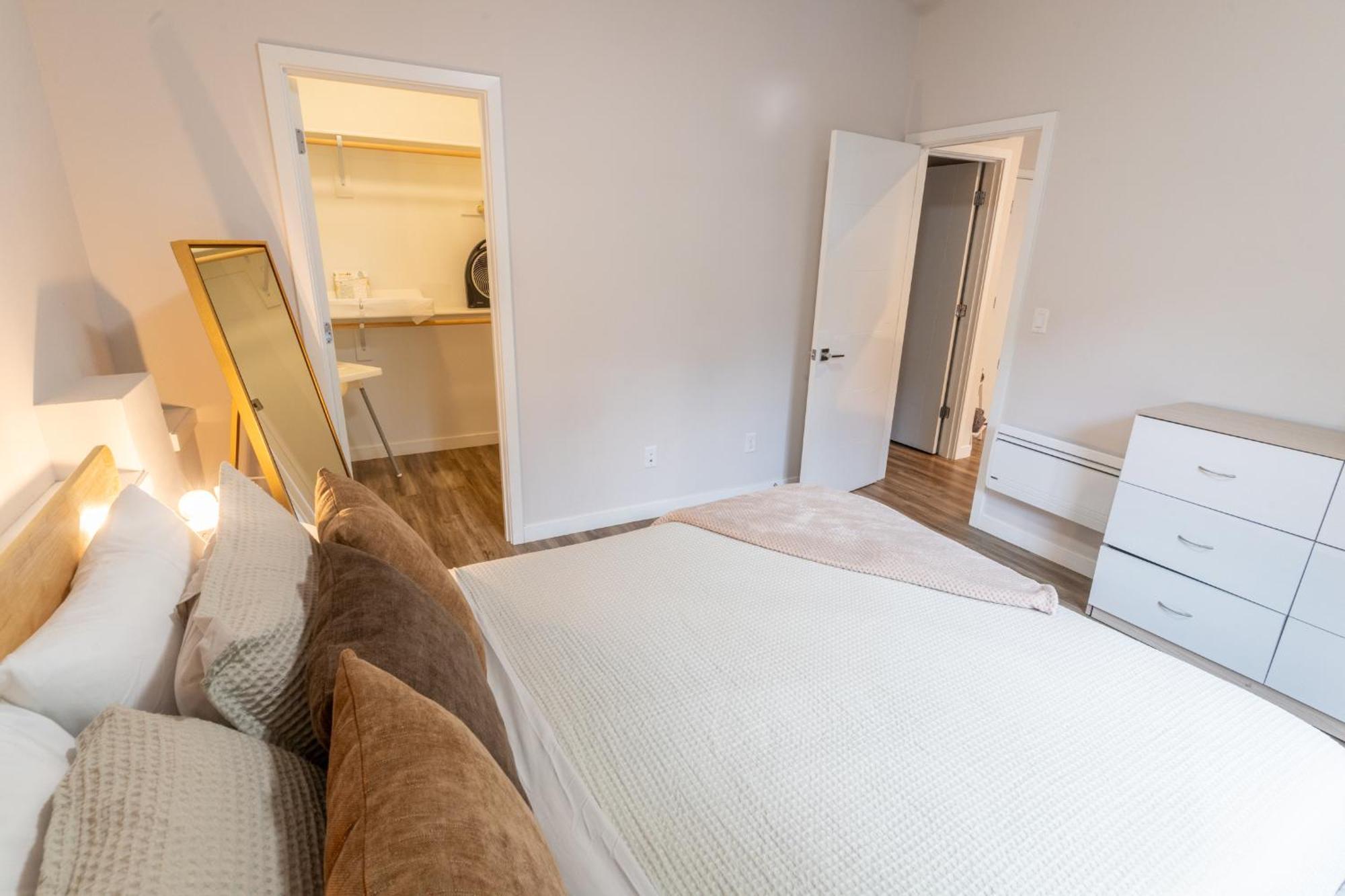Walkable Apt Next To Restaurants, Bars, And Shops! พอร์ตแลนด์ ภายนอก รูปภาพ